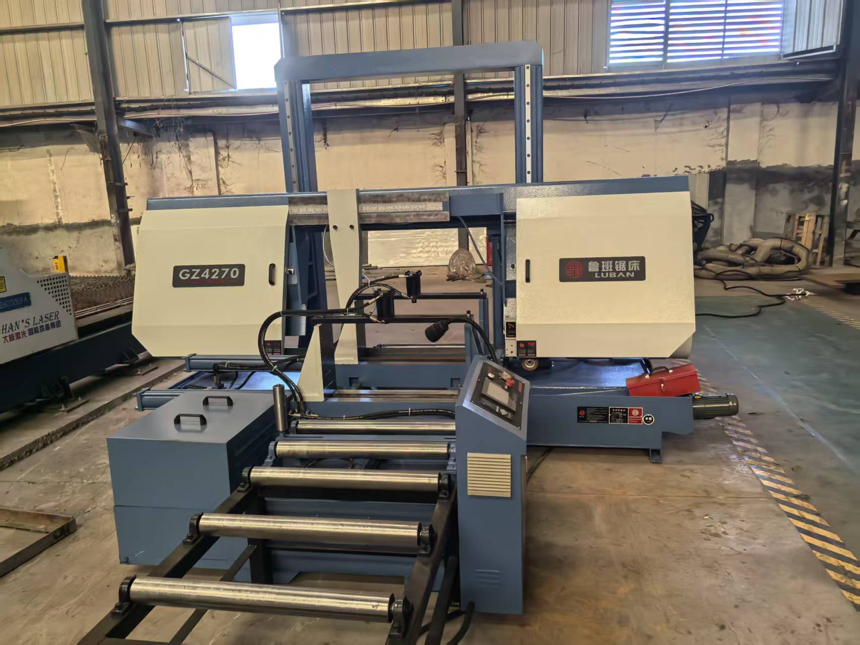 Smart CNC gantry metal band saw machine for cutting steel plate, alloy steel and thick metal blanks